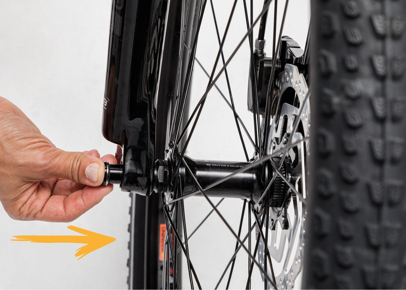 Inserting axle for electric off-road bike